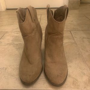 Merona tan booties 8.5